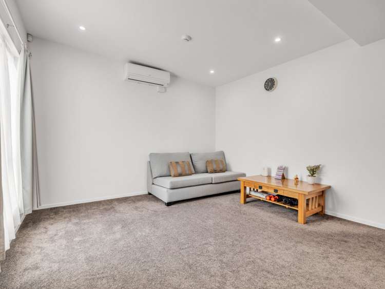 6 Manahau Lane Flat Bush_12