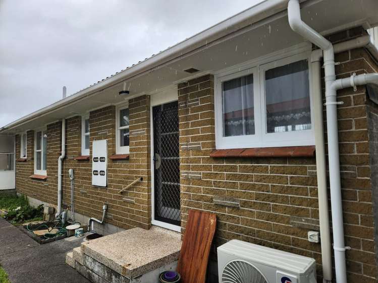 1/222 Edmonton Road Te Atatu South_2