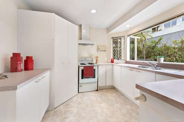 15 Riverview Road New Lynn_9