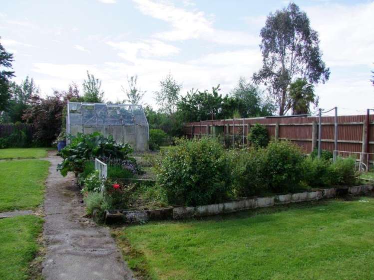 62 Elderlee Street Milton_16