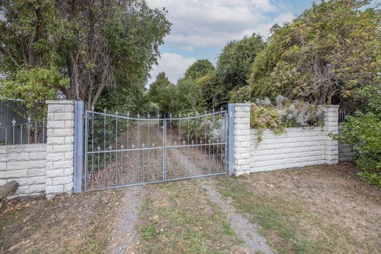 15 Old Main North Road Leithfield_18