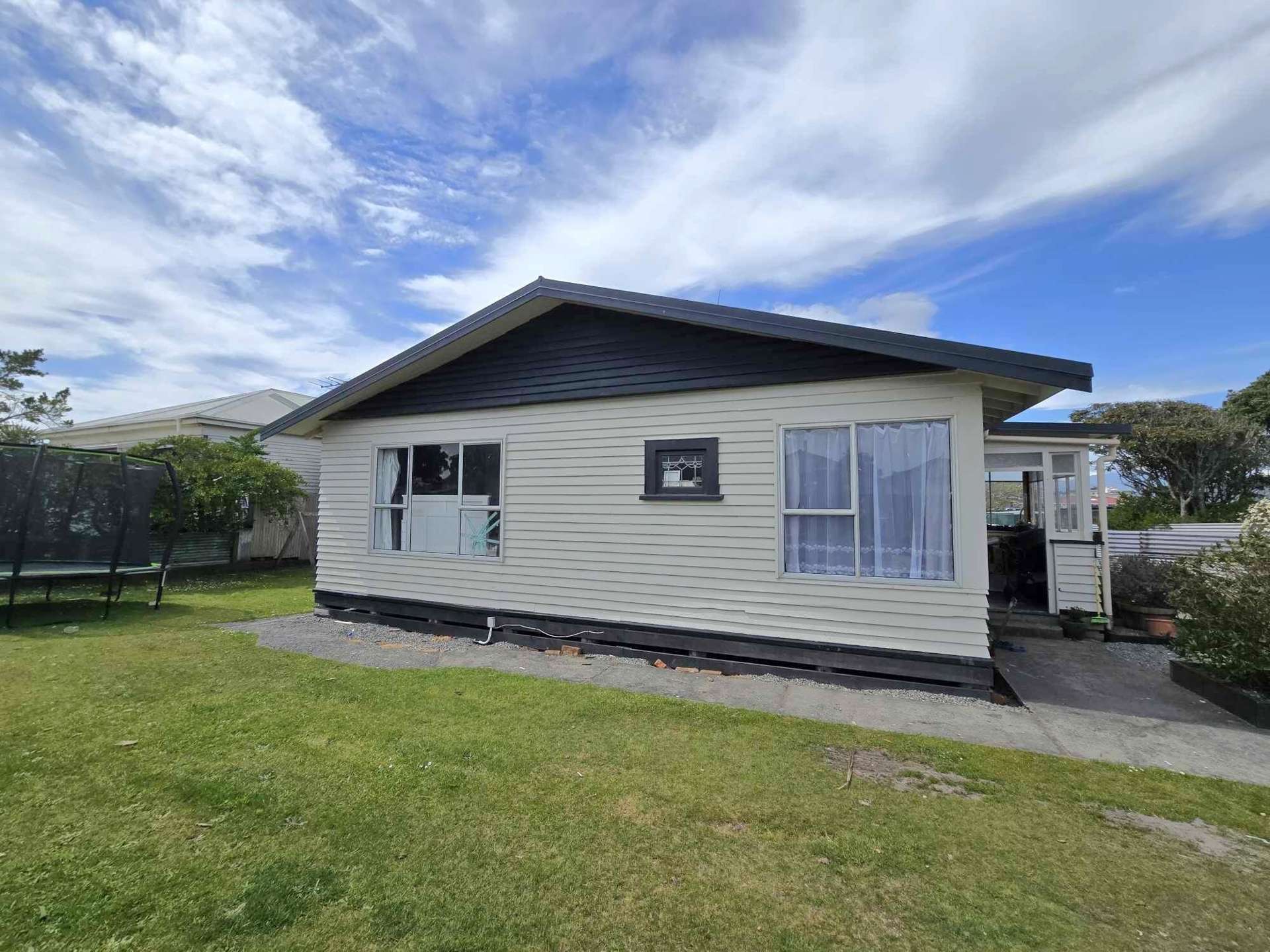 182-184 Revell Street Hokitika_0