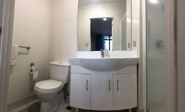 D418/176 Broadway Newmarket_2