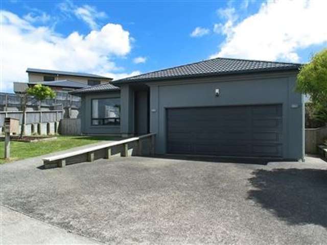 66 Te Puia Drive Aotea_1