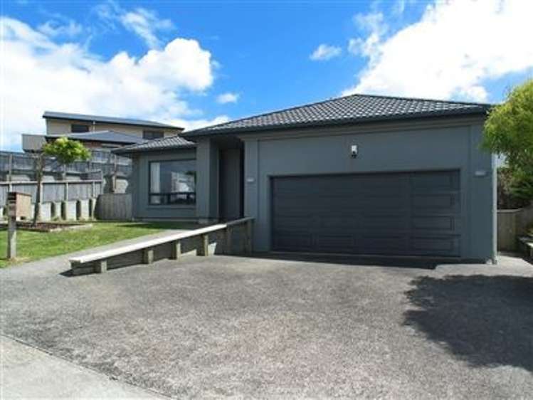 66 Te Puia Drive Aotea_1