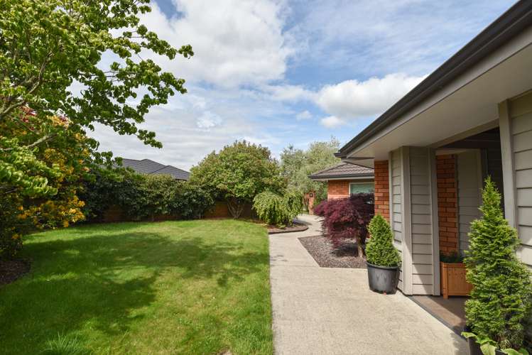 32 Carroll Place Owhata_21