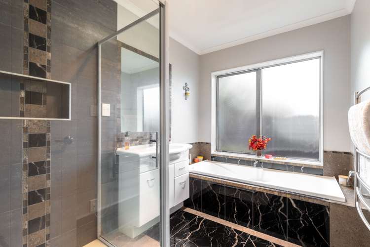 5a Voss Street Shirley_17