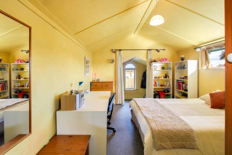 137 Georges Drive Napier South_10