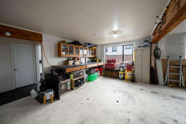 708 Queens Drive Waikiwi_23