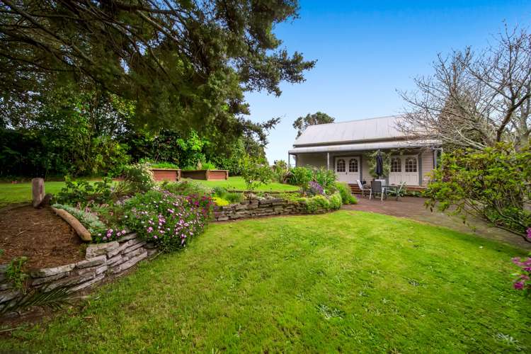 7 Richmond Road Waitara_17