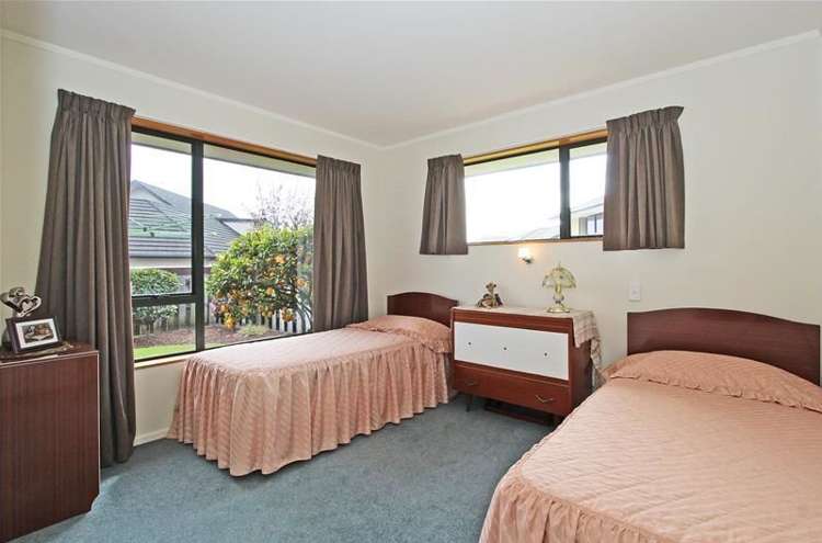 12 Bremner Crescent Stoke_7