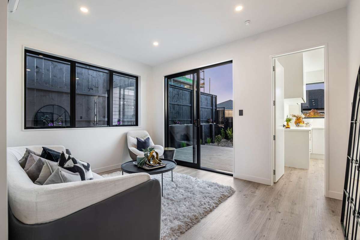 80 Parish Drive_3