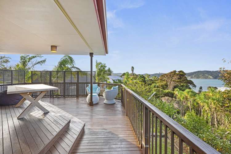 5b Sunshine Rise Raglan_5