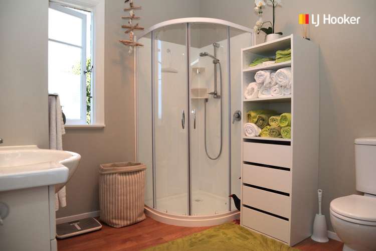 12 Frances Street Taieri Mouth_10