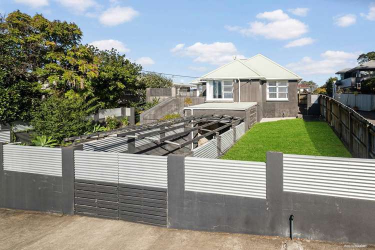 1/12 Raleigh Road Northcote_8