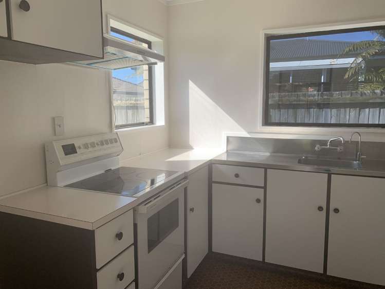 25b Emmett Street Greerton_7