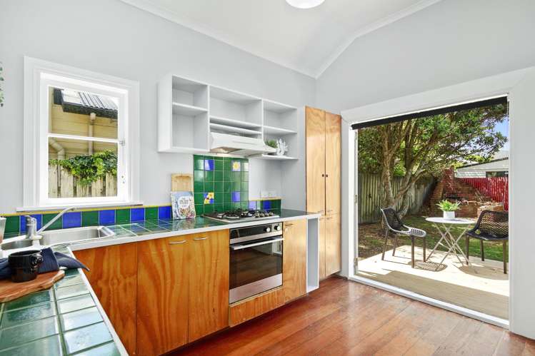 2 Patrick Street Petone_10