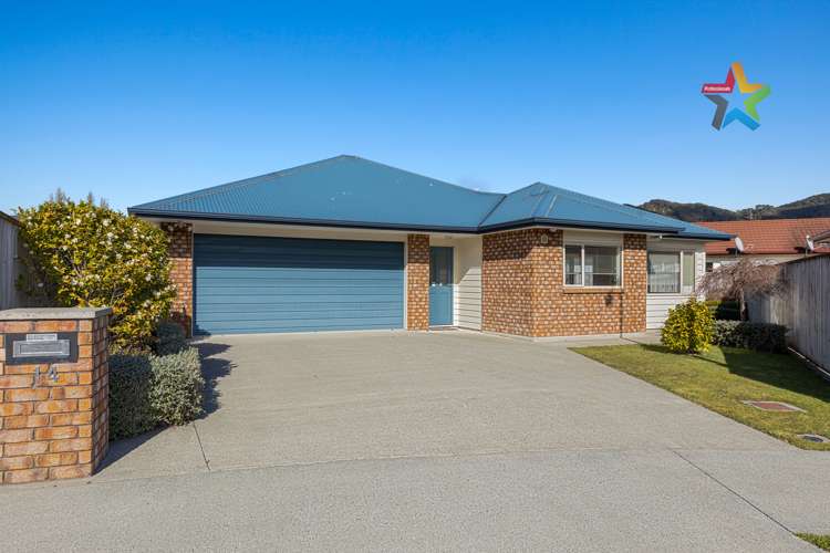 14 Woodland Grove Wainuiomata_18