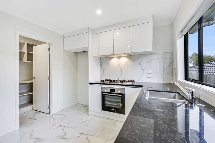 2/6 Soo Yong Place Glenview_7