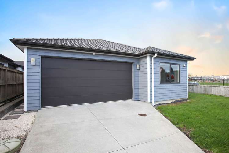 1 Castlepoint Avenue Takanini_17
