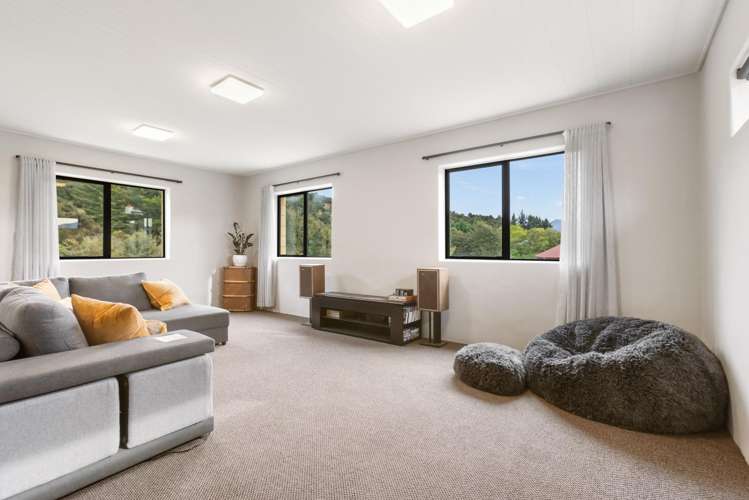 32 Rockhaven Albert Town_13