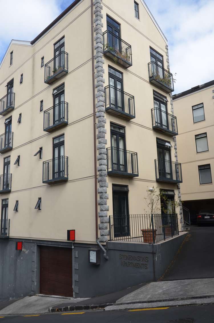 1C/-27 FALCON Parnell_7