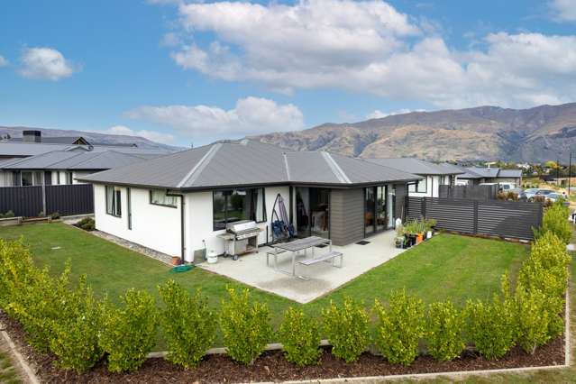 16 a & b Kereru Crescent Wanaka_1