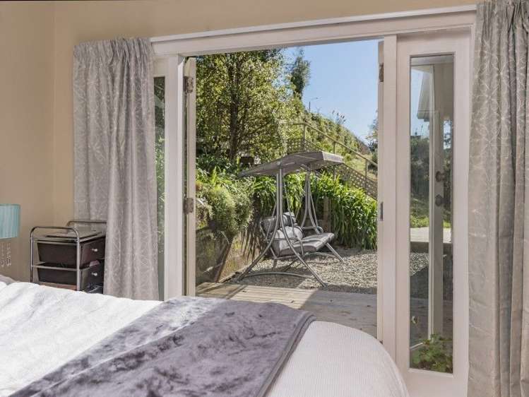 23 Jenner Road Toi Toi_10