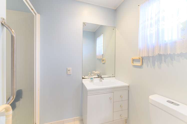 8/20 Taylor Street Blockhouse Bay_12