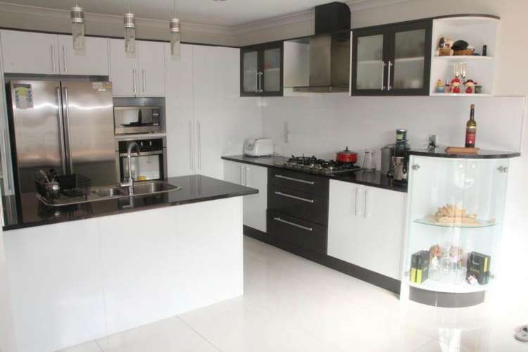 8 Stamford Crescent Flat Bush_2