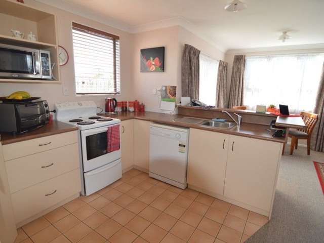 44 William Wong Place Carterton_1