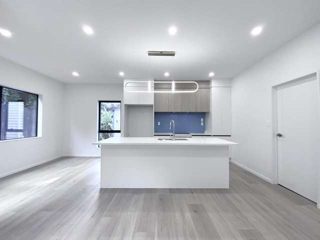 113A Luke Street East 10057_2