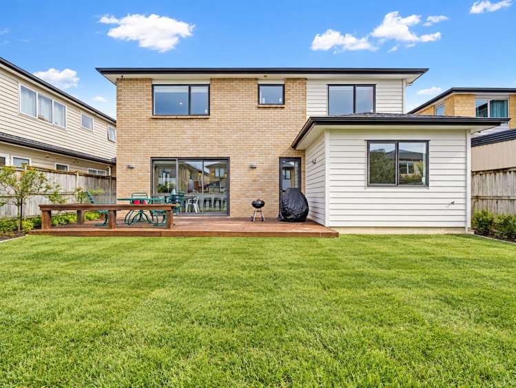 11 Carrickdawson Drive Flat Bush_19