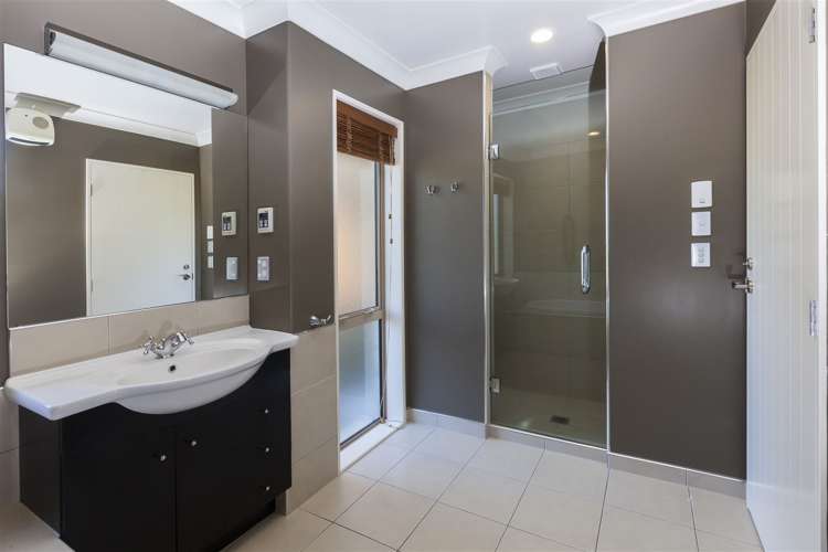 1102 Two Chain Road Swannanoa_15