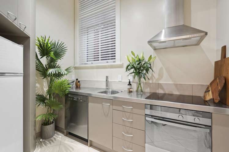 G3/3 Plimmers Steps Wellington Central_16