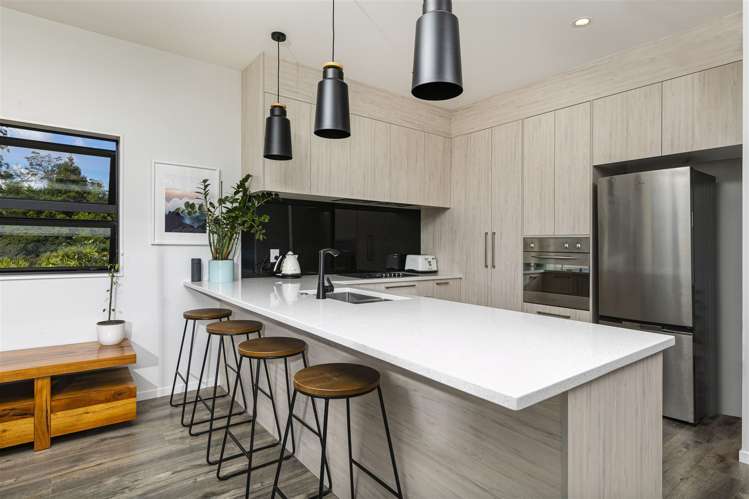 2/149j Glengarry Road Glen Eden_4