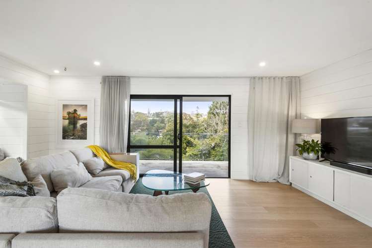 42B Glamorgan Drive Torbay_2