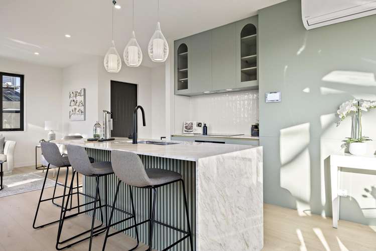 8/41 Seaside Avenue Waterview_13