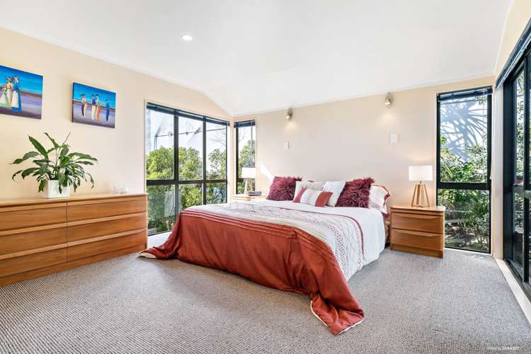 4 Crossland Place Maraetai_11