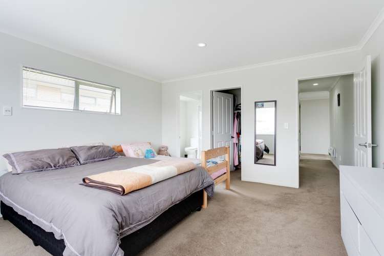 56 Percy Kinsman Crescent Riverstone Terraces_11