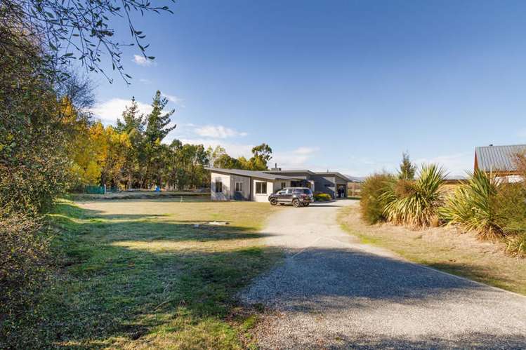 13 Balneaves Lane Albert Town_16