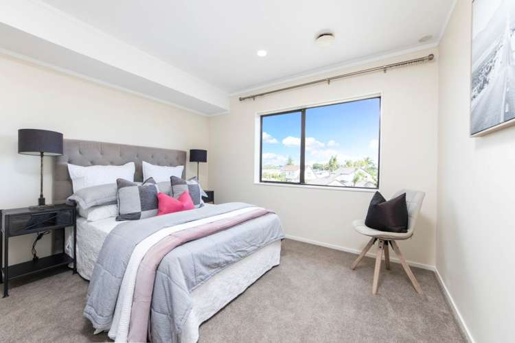 2/2 Basilton Close Bucklands Beach_14