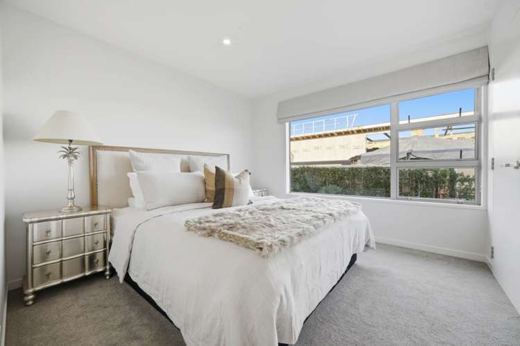 62 Seaview Road Castor Bay_23