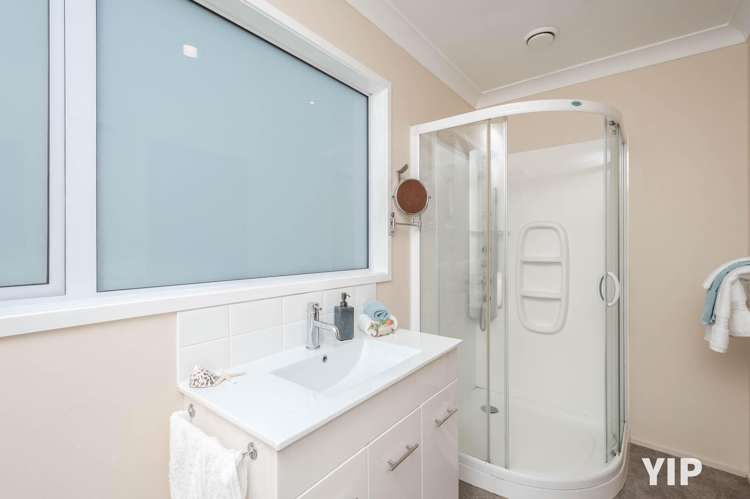 26 Colchester Crescent Newlands_12