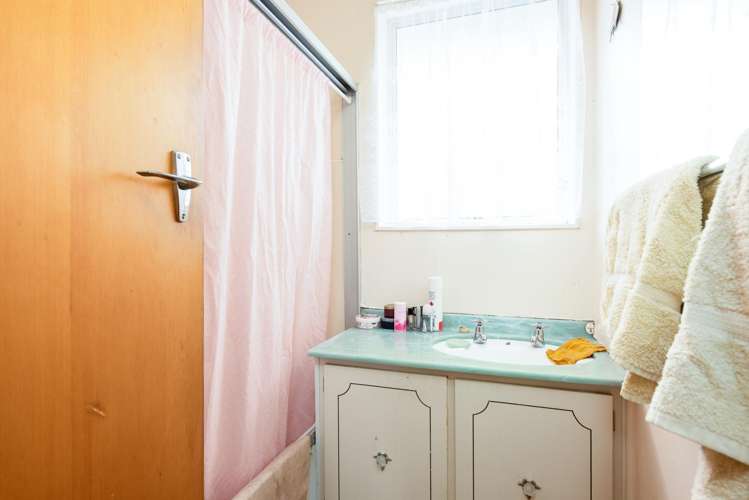 2/132 Charles Street Blenheim Central_6