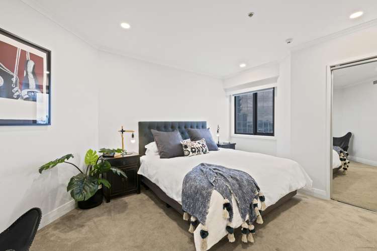 9-17 Byron Avenue_4