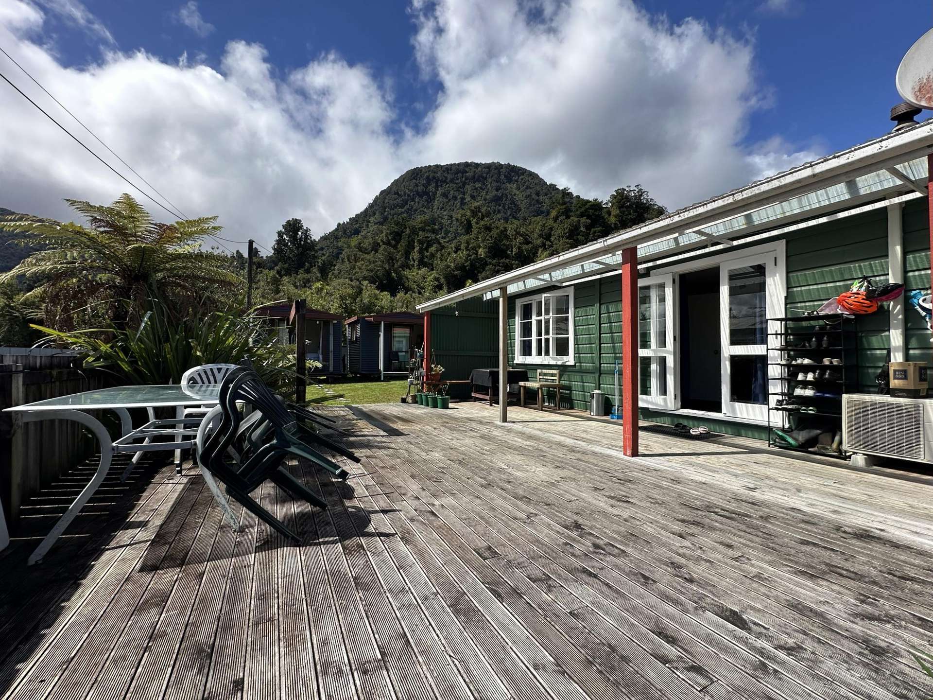 20 Cron Street Franz Josef_0