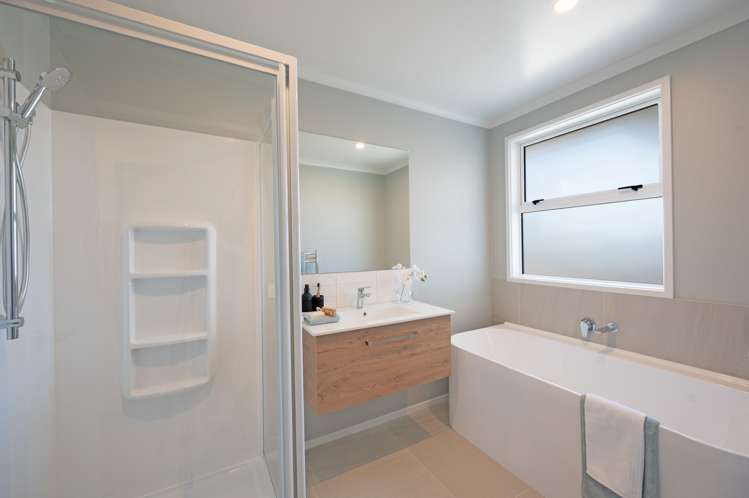 16 Kohekohe Drive Owhata_6