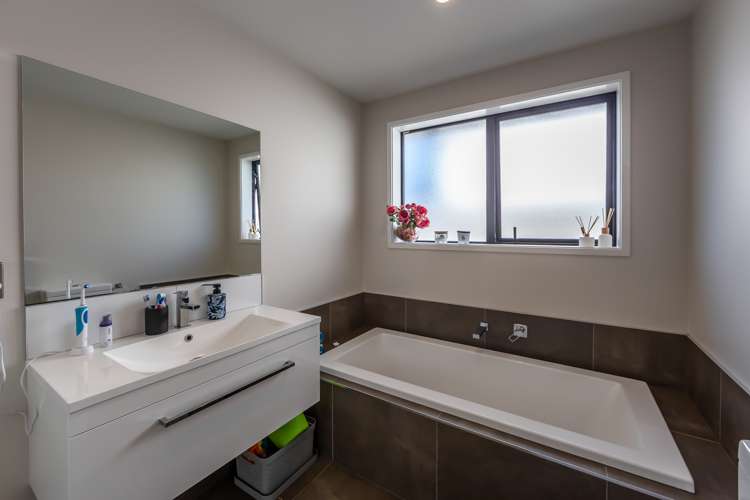 6 Berg Way Belfast_15