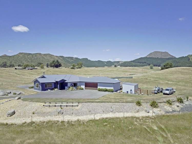 311 White Road Broadlands_23